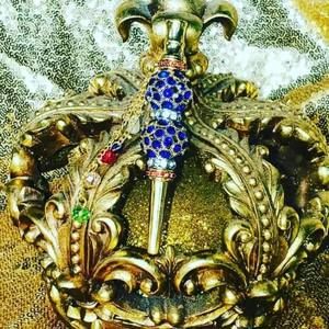 Meet your Posher, Moody